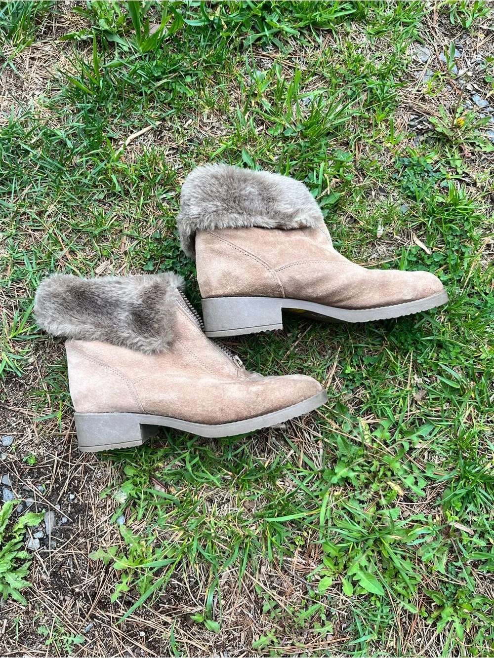 Hush Puppies Size 9W Woman Taupe Faux-Fur Fold-Over Ankle Boots - Picture 3 of 9